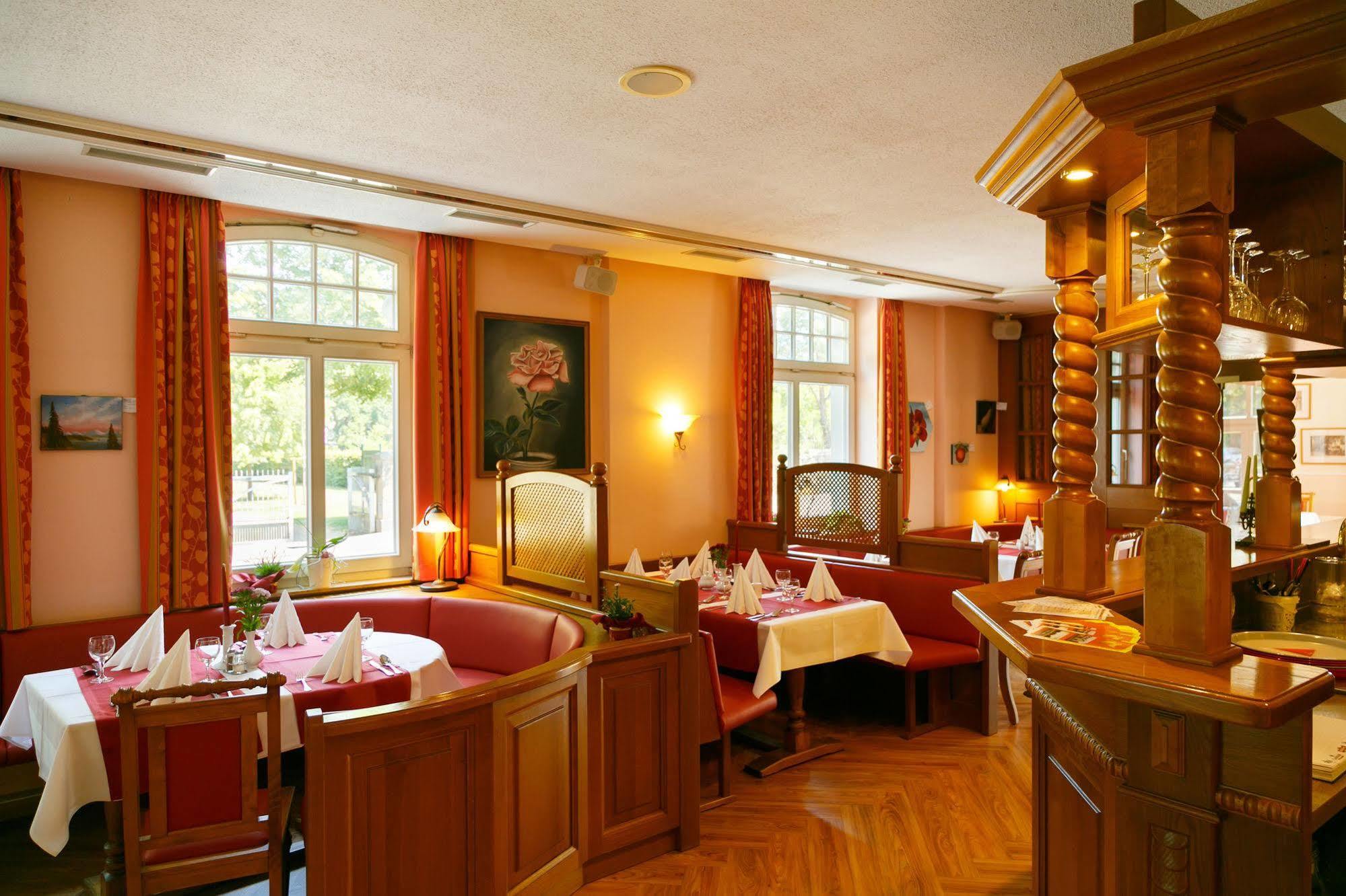 Hotel Goldener Fasan Ораниенбаум-Вёрлиц Экстерьер фото