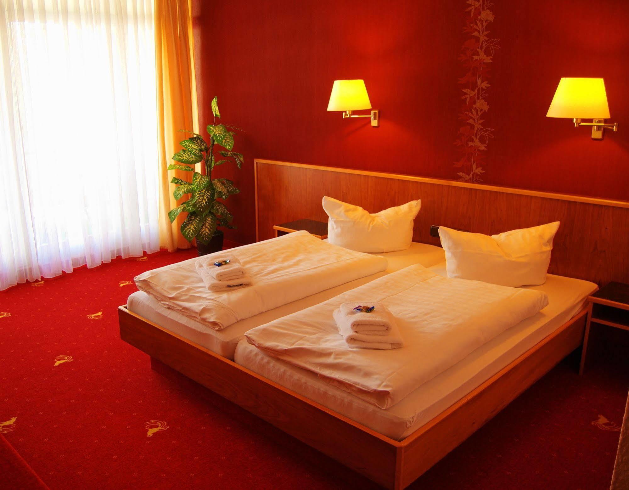 Hotel Goldener Fasan Ораниенбаум-Вёрлиц Экстерьер фото